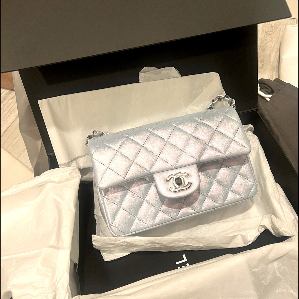 Chanel Mini classic